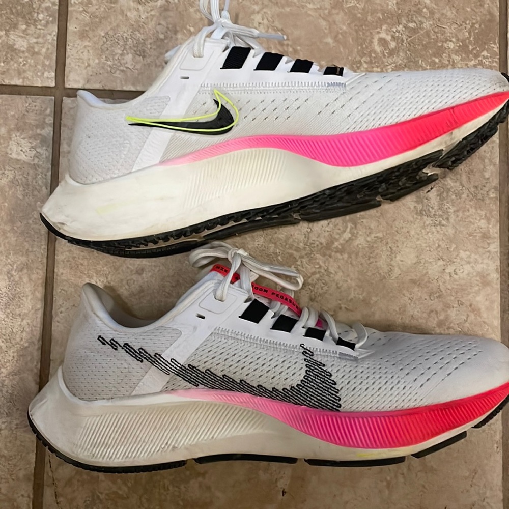 Nike Air Zoom Pegasus 38 women size 8 White Running Shoes